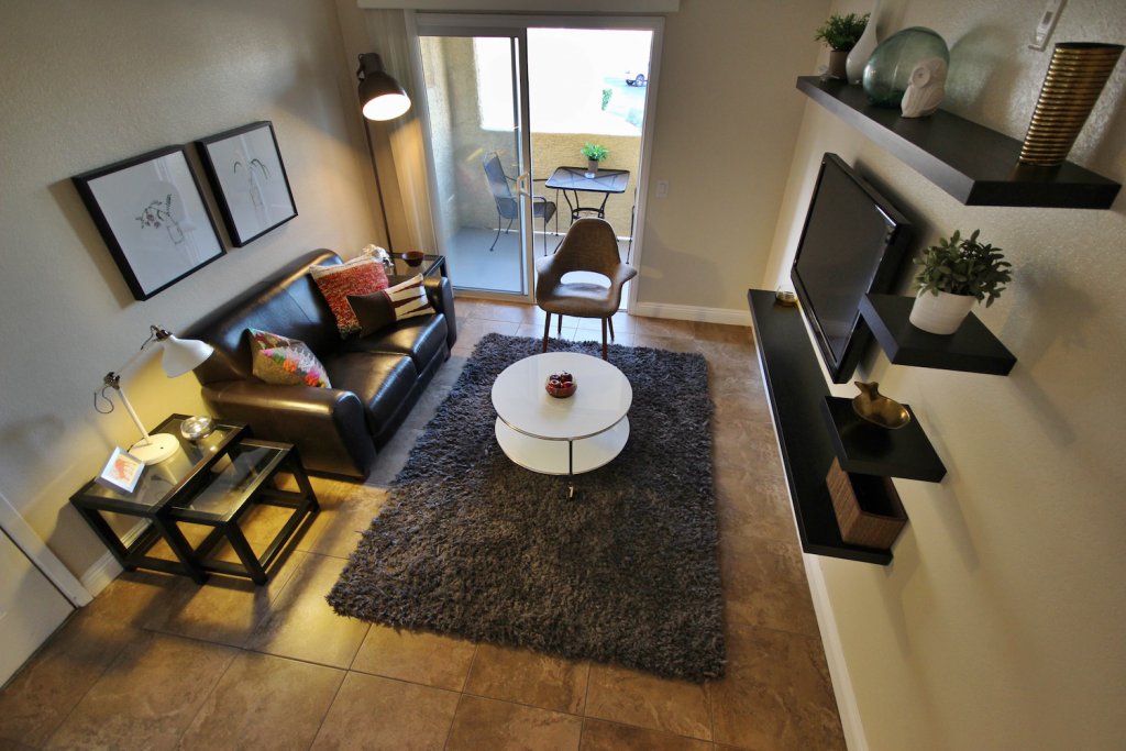 HDRtist HDR – http://www.ohanaware.com/hdrtist/