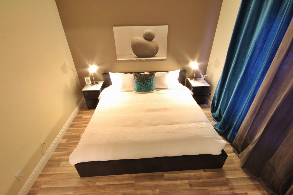 HDRtist HDR – http://www.ohanaware.com/hdrtist/