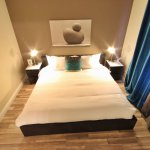 HDRtist HDR – http://www.ohanaware.com/hdrtist/