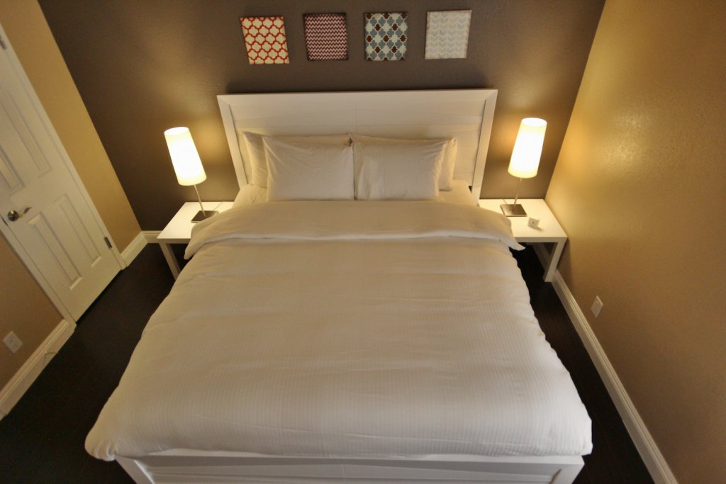 HDRtist HDR – http://www.ohanaware.com/hdrtist/