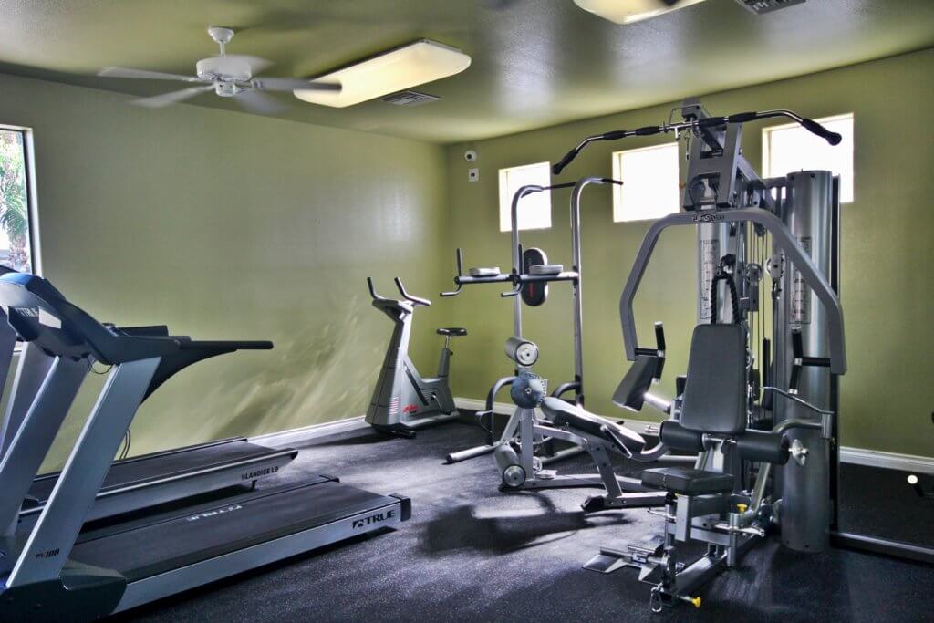 HDRtist HDR – http://www.ohanaware.com/hdrtist/