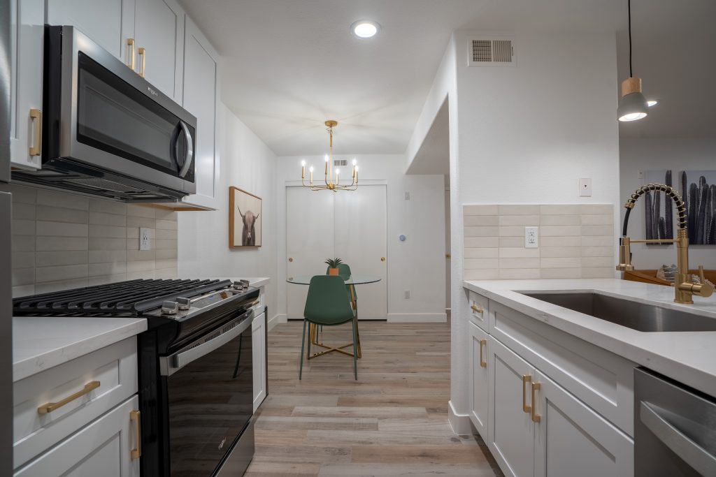 2022-06-07-7885-W-Flamingo-Rd-Unit-1040-Las-Vegas-Real-Estate-Photography-Vik-Chohan-Photography-Photo-Booth-Client-23