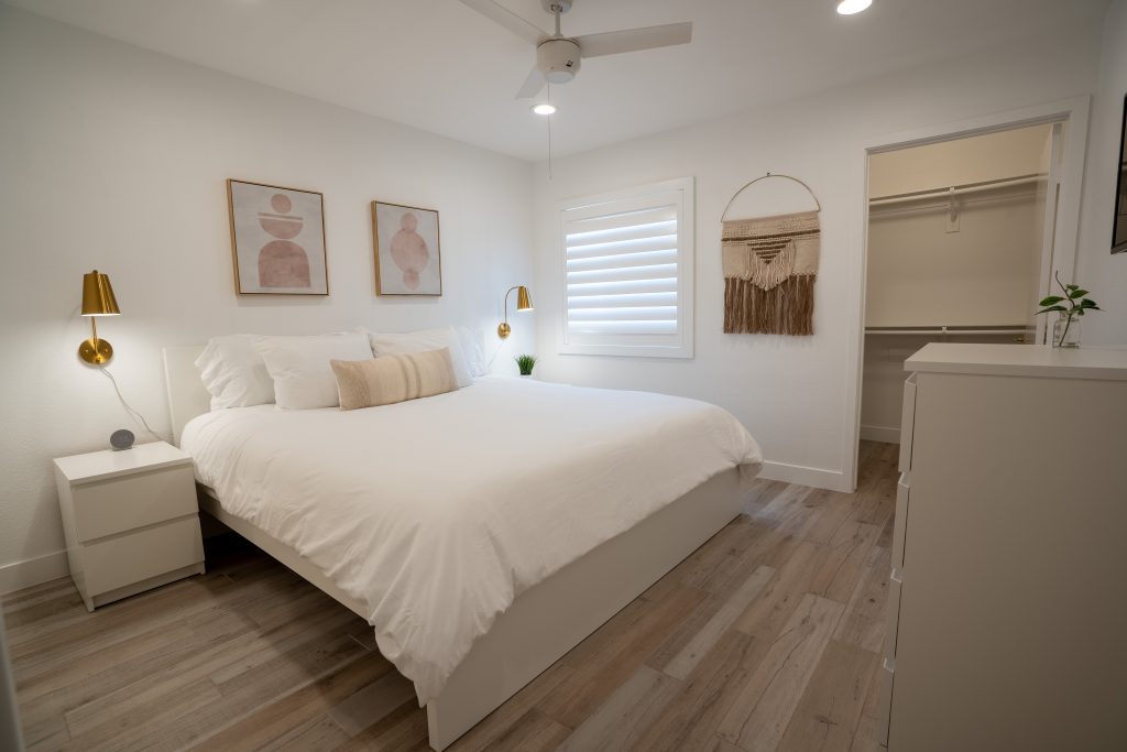 2022-06-07-7885-W-Flamingo-Rd-Unit-1040-Las-Vegas-Real-Estate-Photography-Vik-Chohan-Photography-Photo-Booth-Client-36