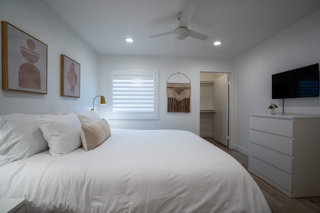 2022-06-07-7885-W-Flamingo-Rd-Unit-1040-Las-Vegas-Real-Estate-Photography-Vik-Chohan-Photography-Photo-Booth-Client-44