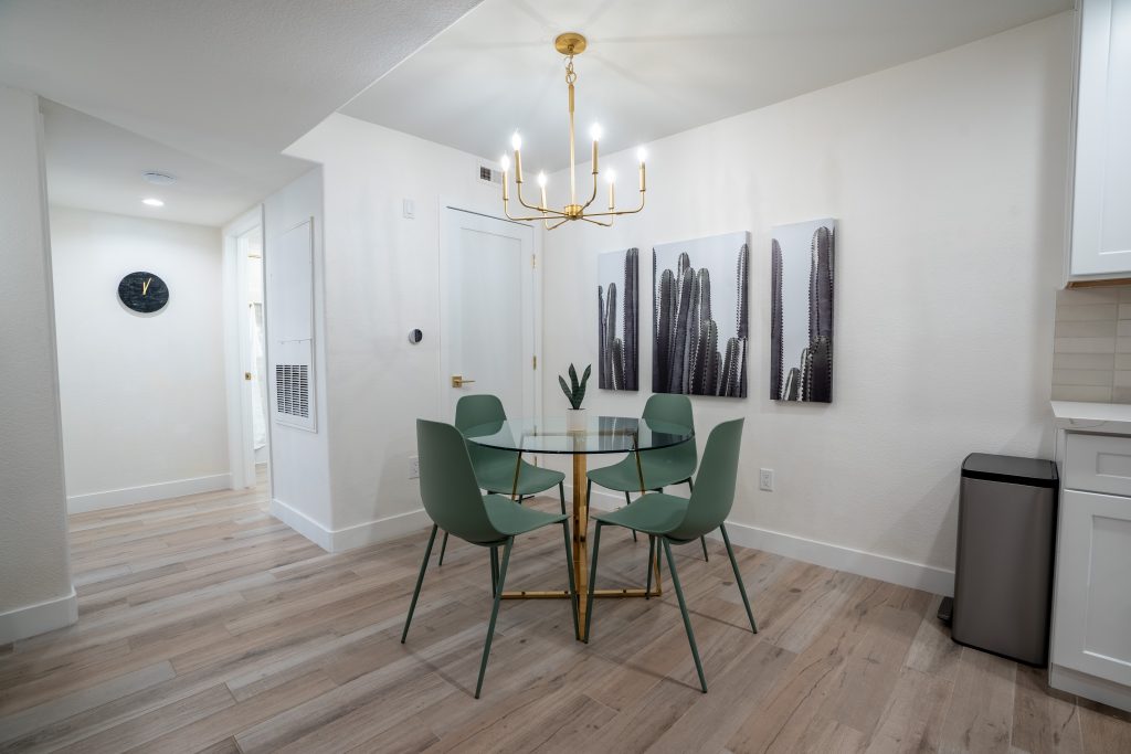 Avanti 702 Housing Dining1