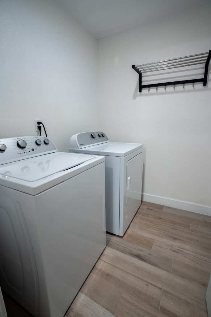 Avanti 702 Housing Laundry