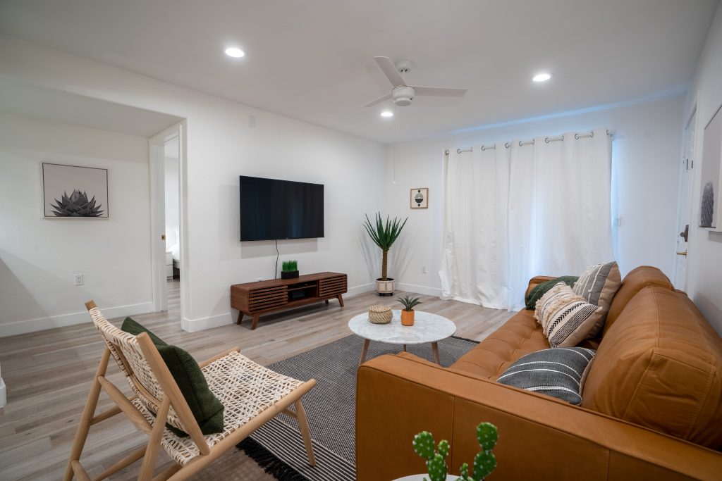 Avanti 702 Housing Living Room 1